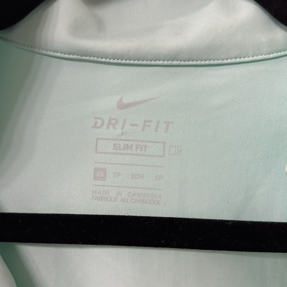 Nike Golf UPF 40+ Pullover NWT - Picture 2 of 6